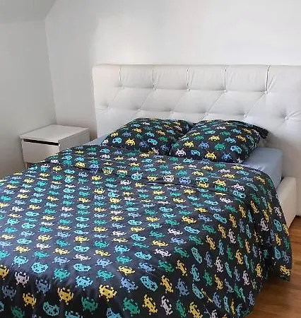 Hello Disneyland Paris * Bussy-Saint-Georges